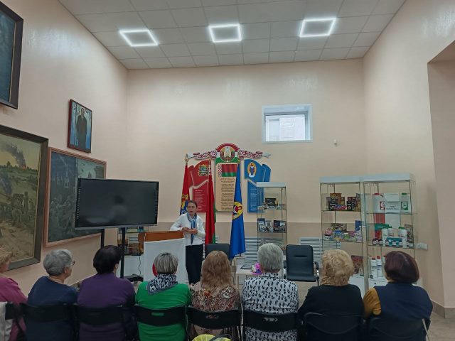 В ГУ «Пуховичский районный краеведческий музей»🏛️ открыта выставка работ Николая Рериха, предоставленая Международным Центром Рерихов «Обитель света».🖼️